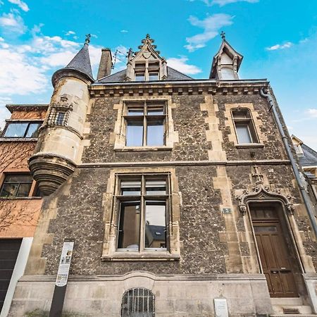 Apartamento Tournelles VUE CATHEDRALE-Maison du XVIe siècle classé Reims Exterior foto